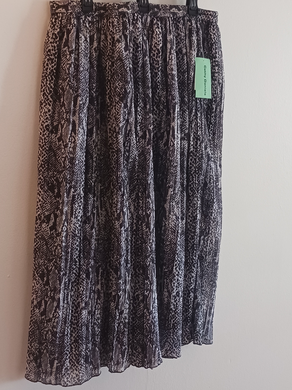 Pleated Snake-Print Midi Skirt in Black and White